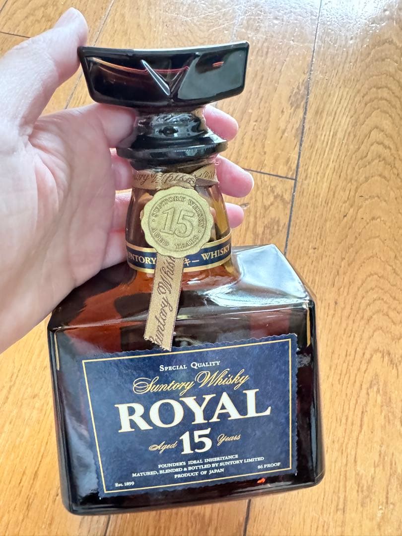 サントリーウイスキー  15年 700ml　お酒