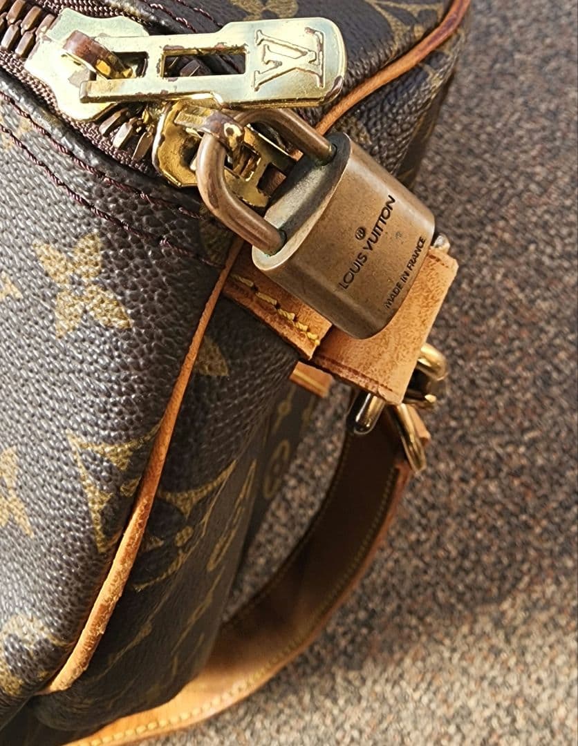 LOUIS VUITTON 旅行用バッグ