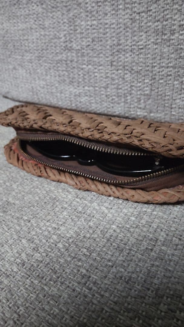 山葡萄のメガネ入れ。ペンケース