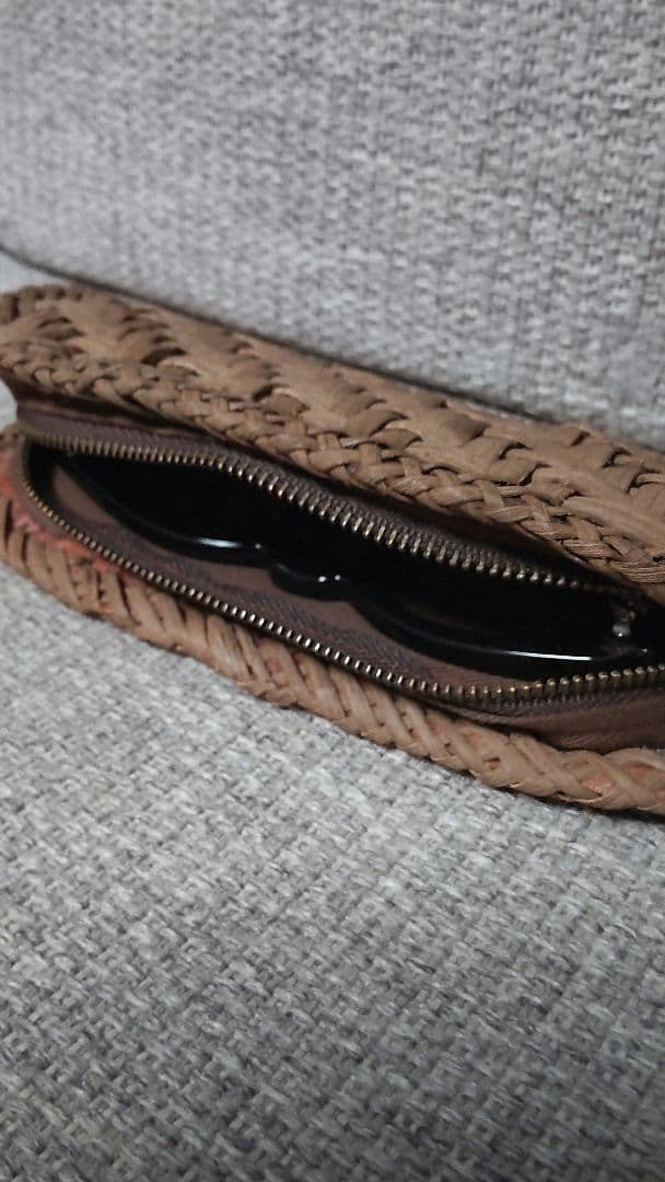 山葡萄のメガネ入れ。ペンケース