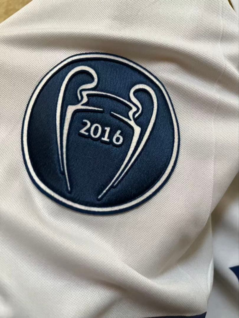 クリスティアーノ・ロナウド　直筆サイン入りユニフォーム　16-17 CL