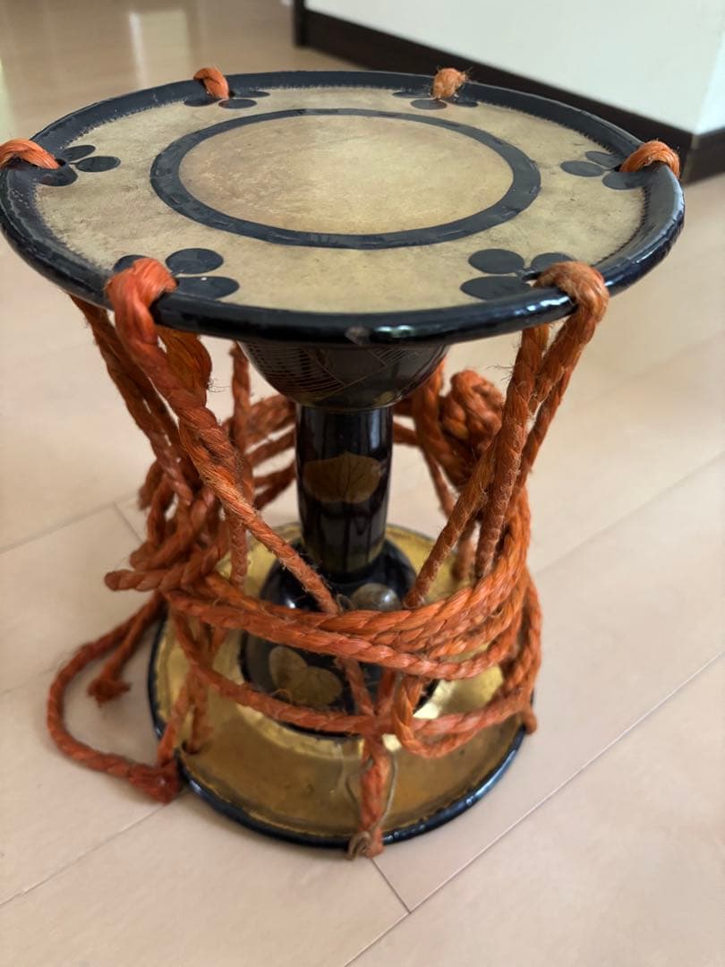 和楽器 鼓 木製 黒と金 約30cm
