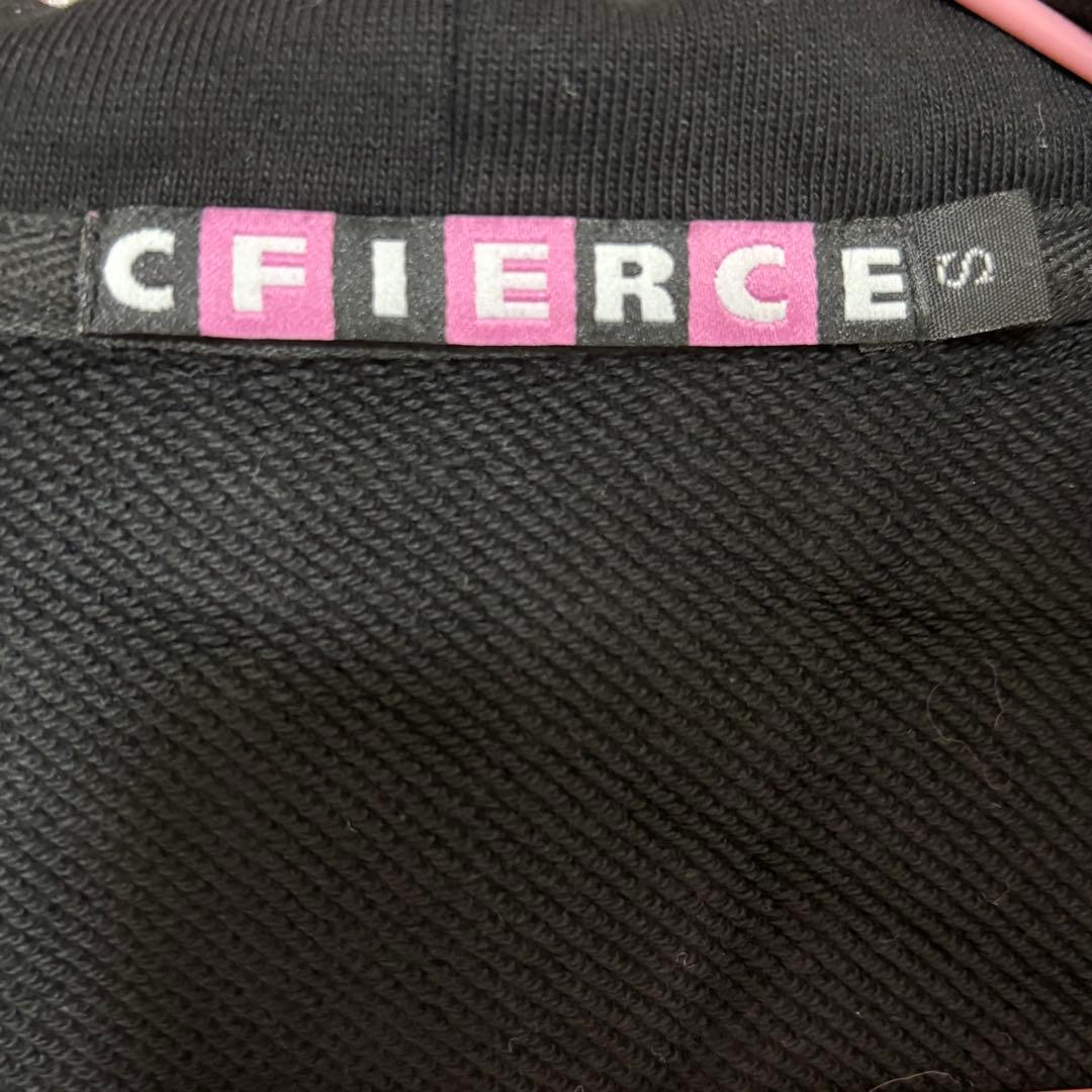 新品　CFIERCE ジップパーカー