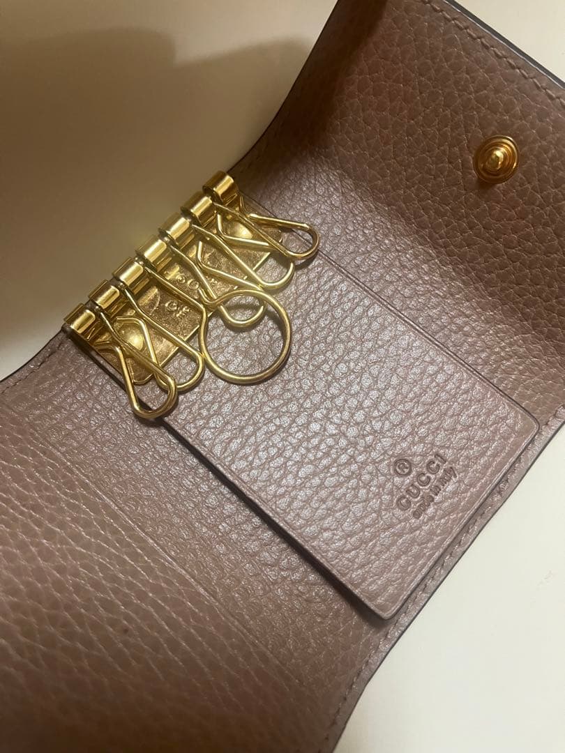 値下中！GUCCI レザーキーケース ブラウン グレー
