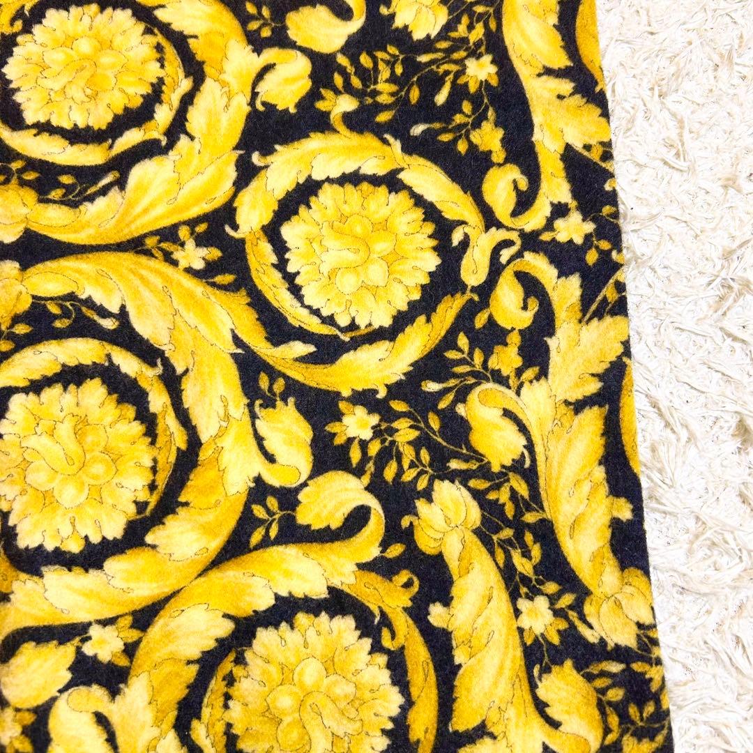 【極希少✨️GIANNI VERSACE】 イタリア製 カシミヤ100%マフラー