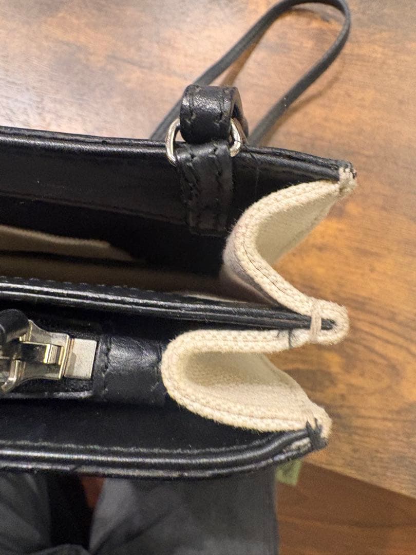 キ*︎様 新年お値下げ！BALENCIAGA ショルダーバッグ ホワイト/ブラッ