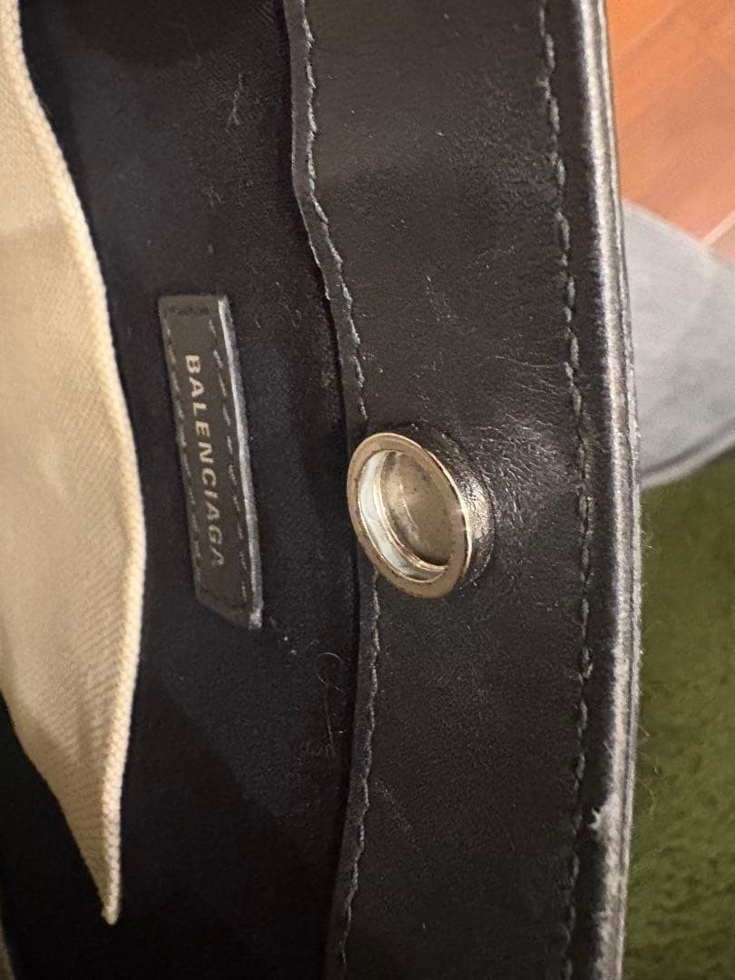 キ*︎様 新年お値下げ！BALENCIAGA ショルダーバッグ ホワイト/ブラッ