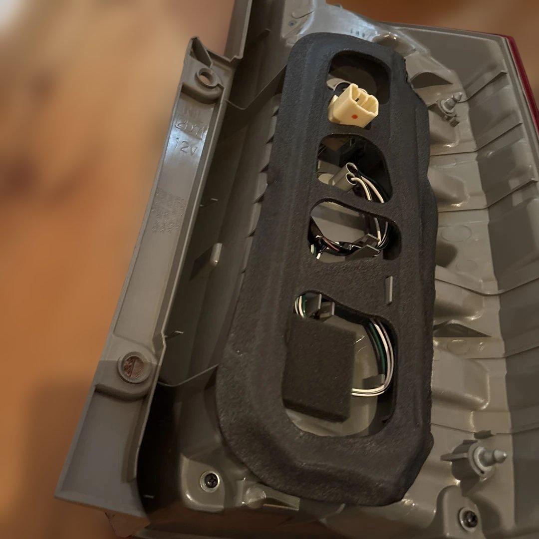 レッドテールライト 左右セット　ノア