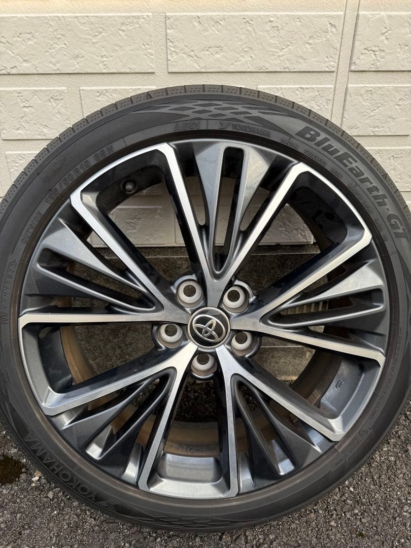 雷禪トヨタ 60プリウス　純正ホイールタイヤセット4本　中古品