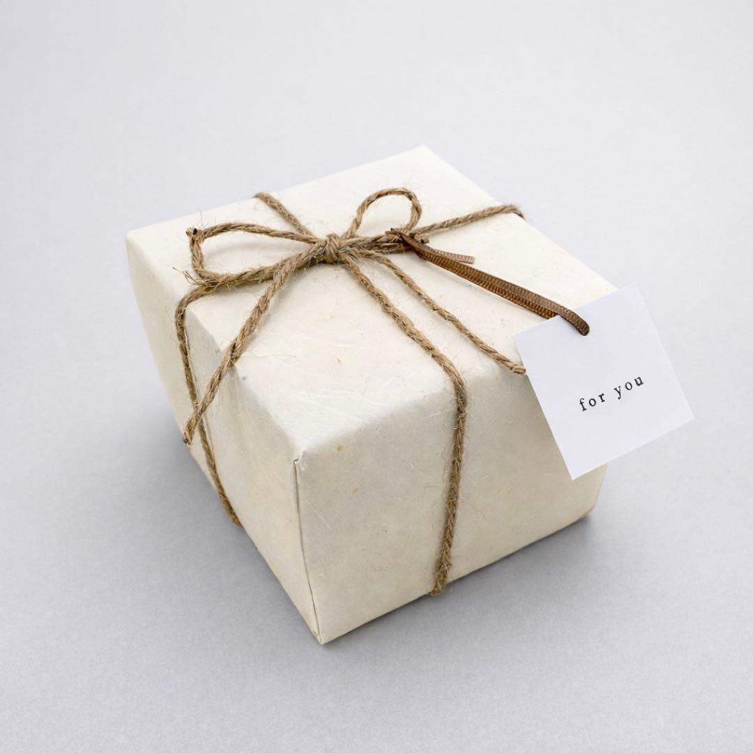 エリザベスページです。蓋物2個、マグ1個