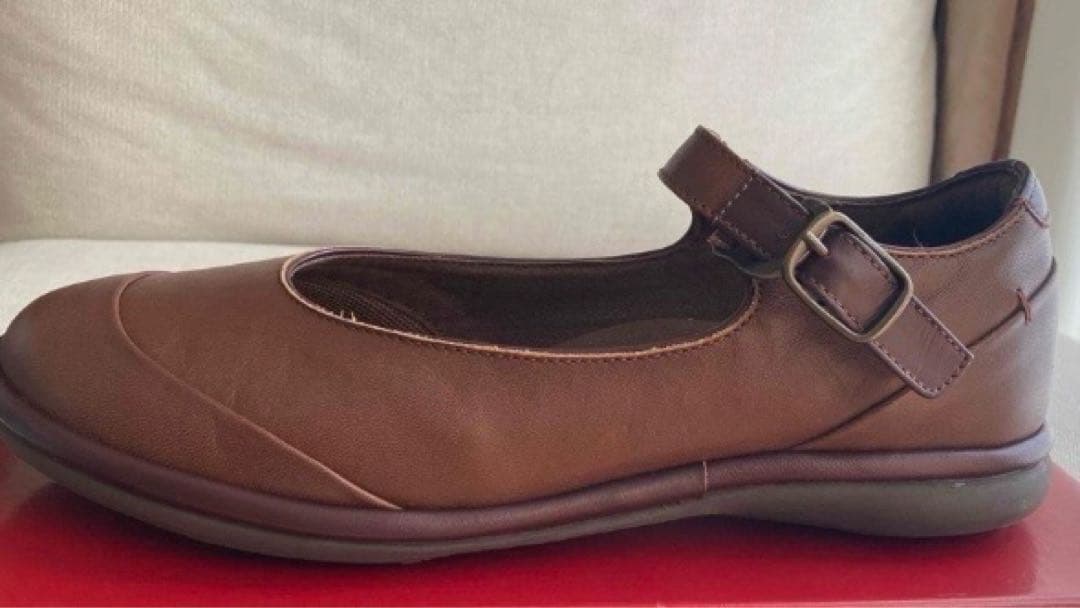 アシックス ペダラ 24 新品 ブラウン フラットシューズ