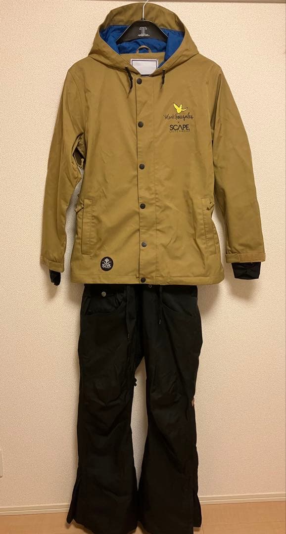 SCAPE 上下セット women L ウェア 中古 スノーボード 人気色 女性