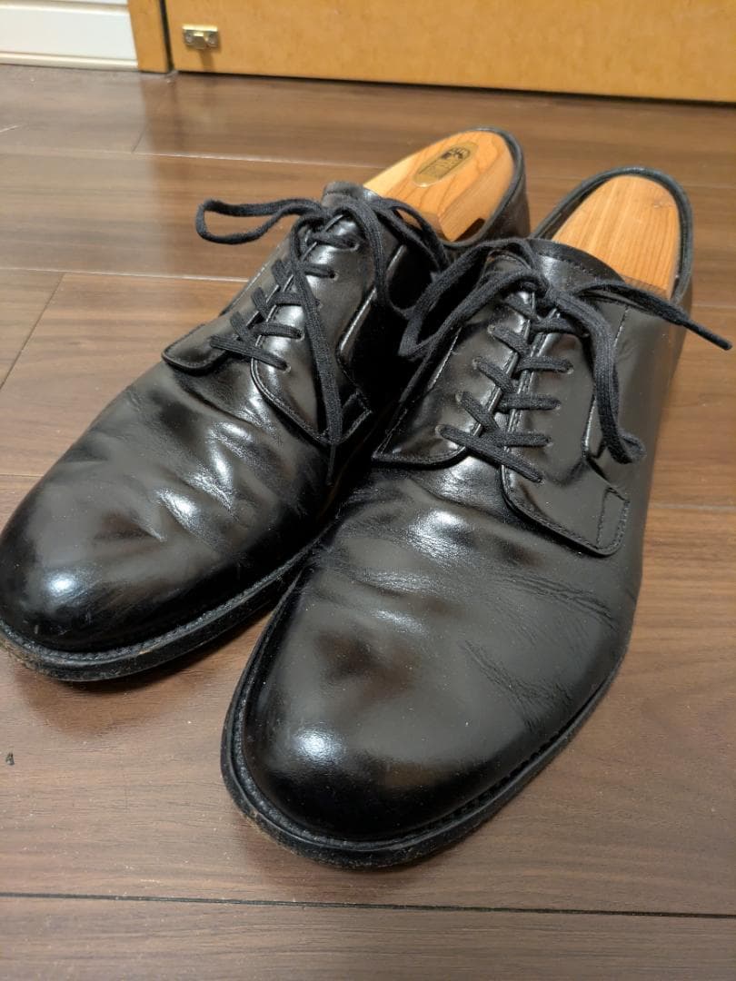 PRADA プレーントゥ