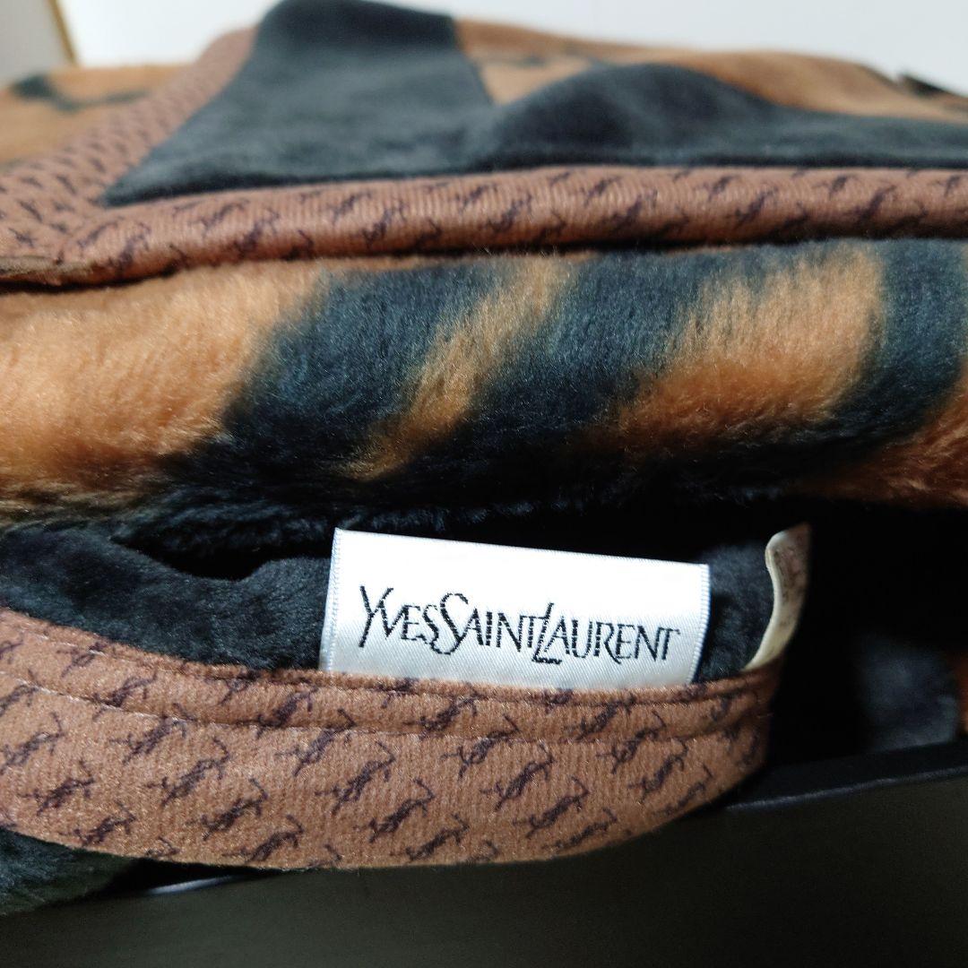 イヴサンローラン マイヤー毛布