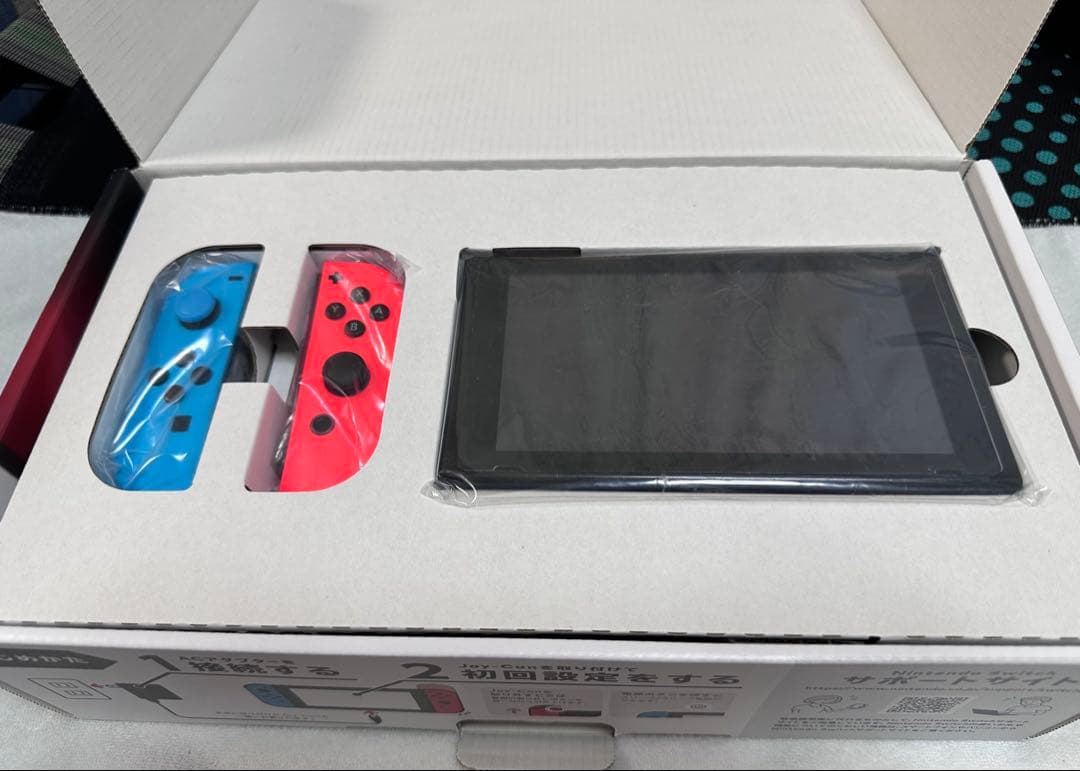 Nintendo Switch 本体 赤と青 Joy-Con