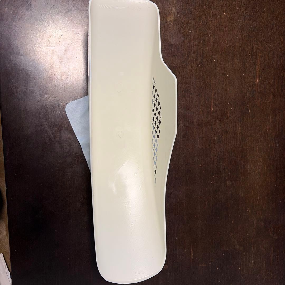 Beet Racing カウル ホワイト