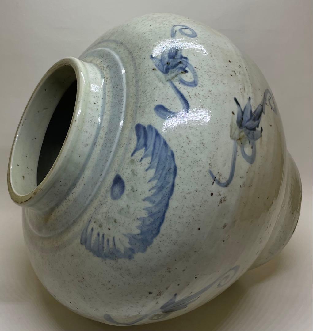 李朝　韓国美術　染付　壺　　　　　T.y312