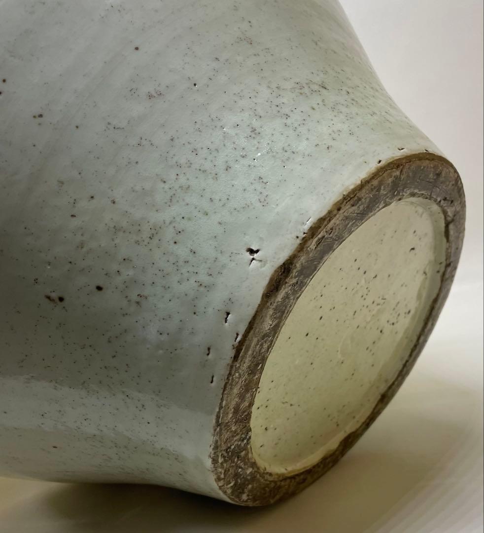 李朝　韓国美術　染付　壺　　　　　T.y312