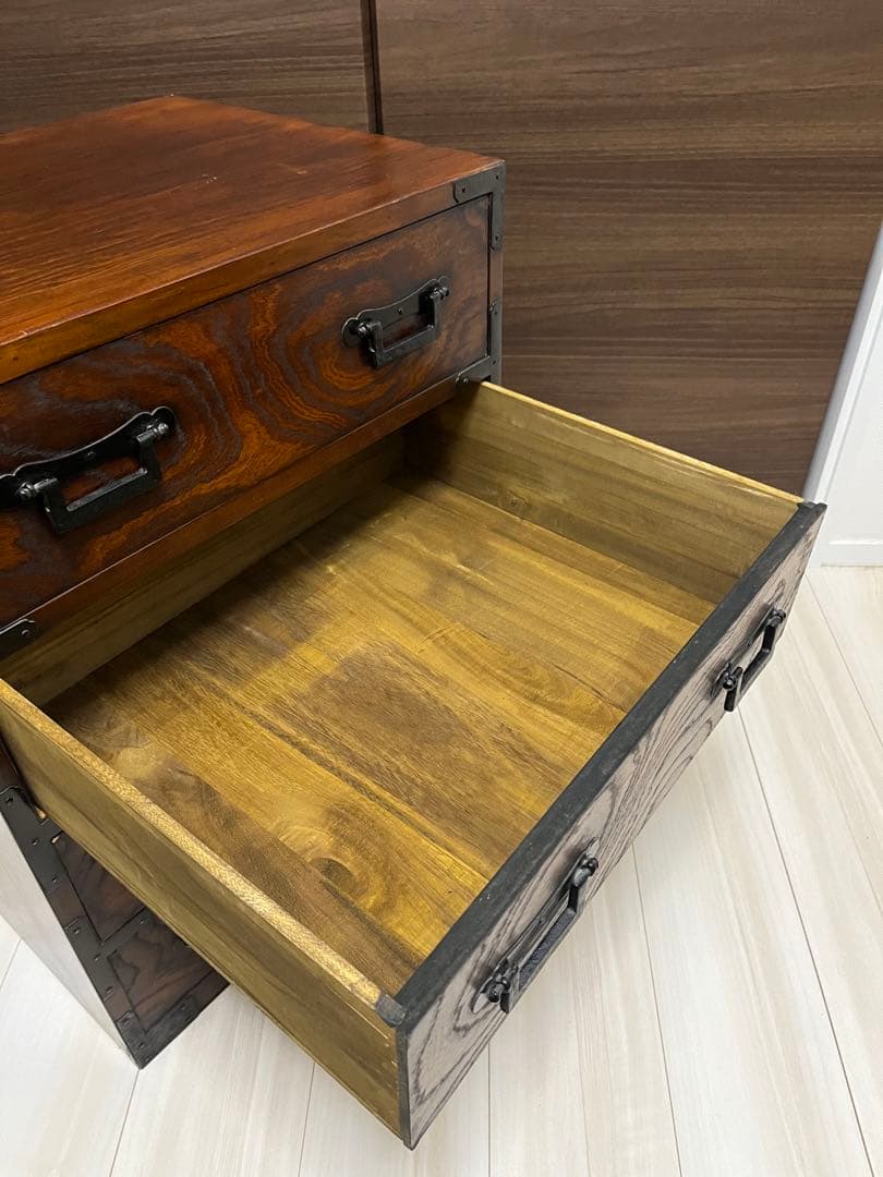 木製 4段箪笥 和箪笥　アンティーク　焦茶　民芸家具　和風