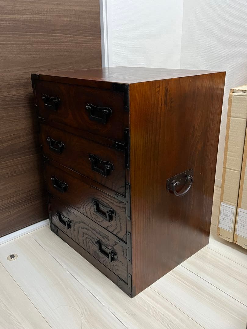 木製 4段箪笥 和箪笥　アンティーク　焦茶　民芸家具　和風