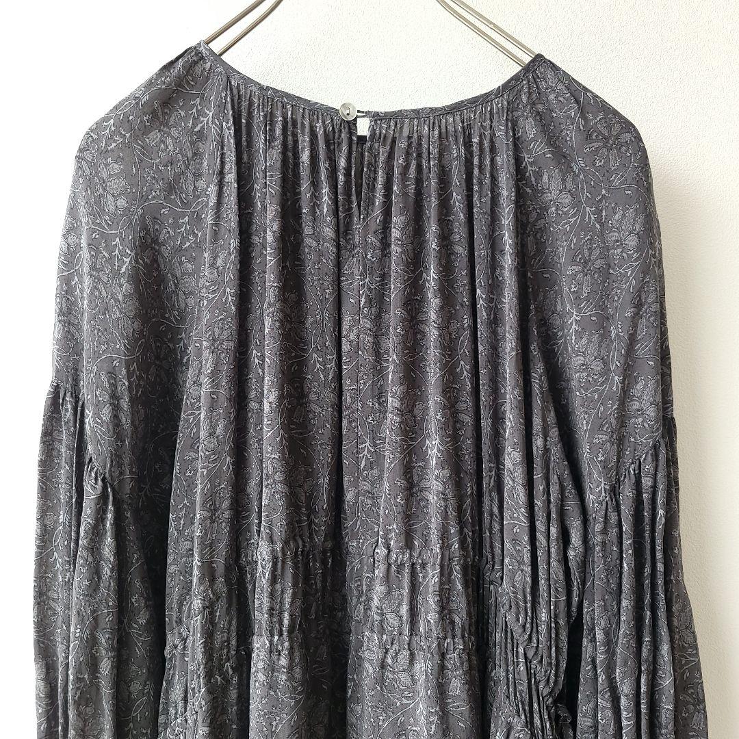 HUG O WaR　ロング丈ギャザーワンピース　サイズ1　キュプラ　花柄