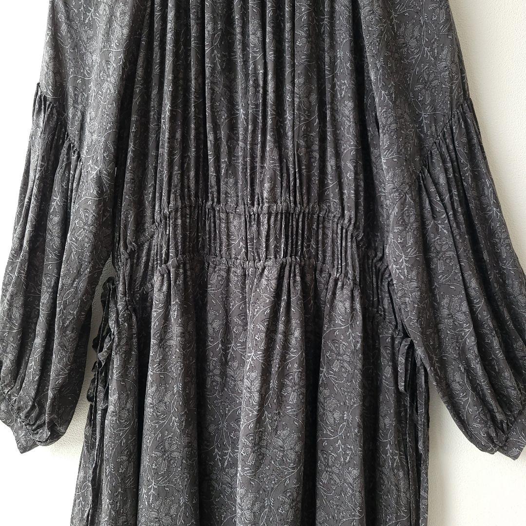 HUG O WaR　ロング丈ギャザーワンピース　サイズ1　キュプラ　花柄