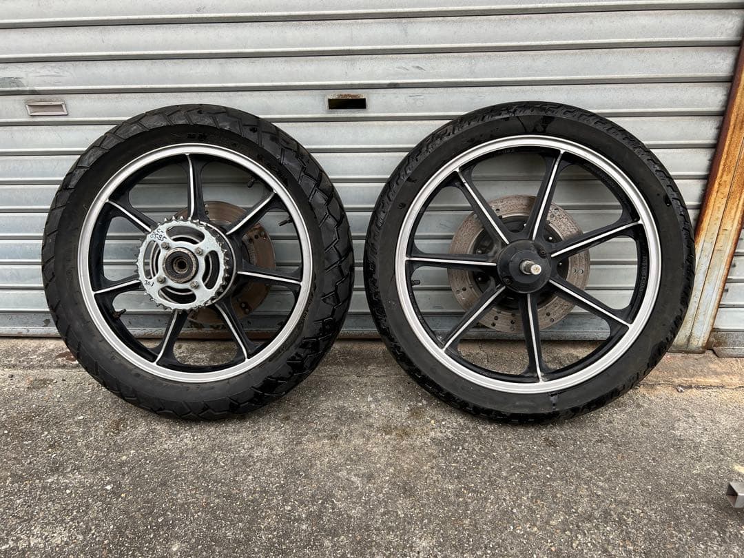 Z400FXタイヤホイール　国内当時物 希少 Kawasaki 旧車