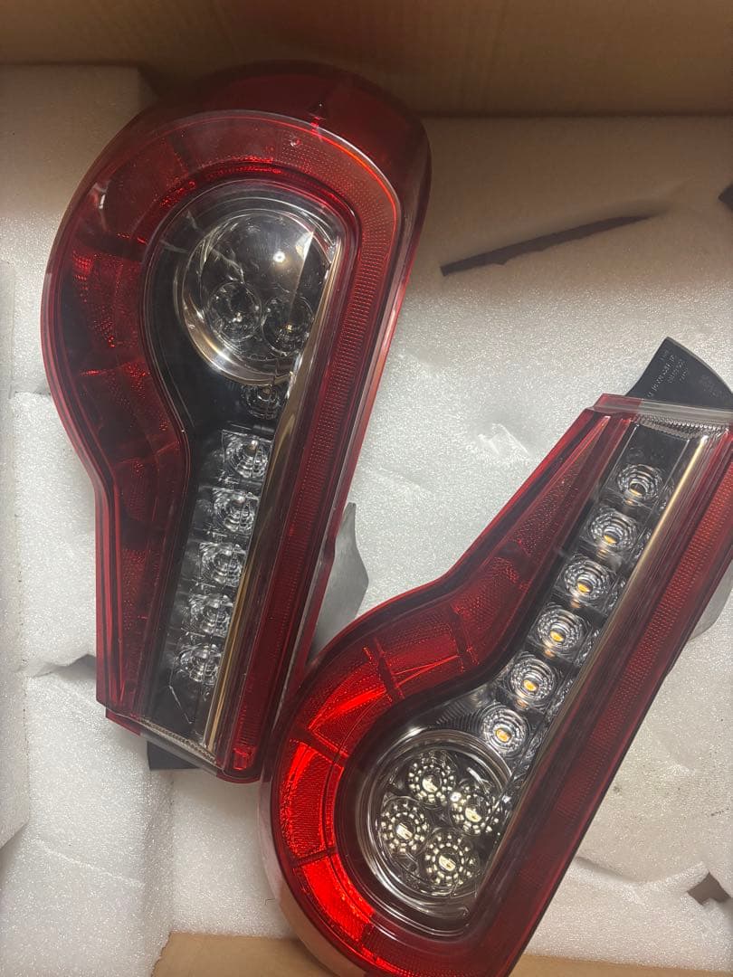 zn6 GT86 後期　テールランプ