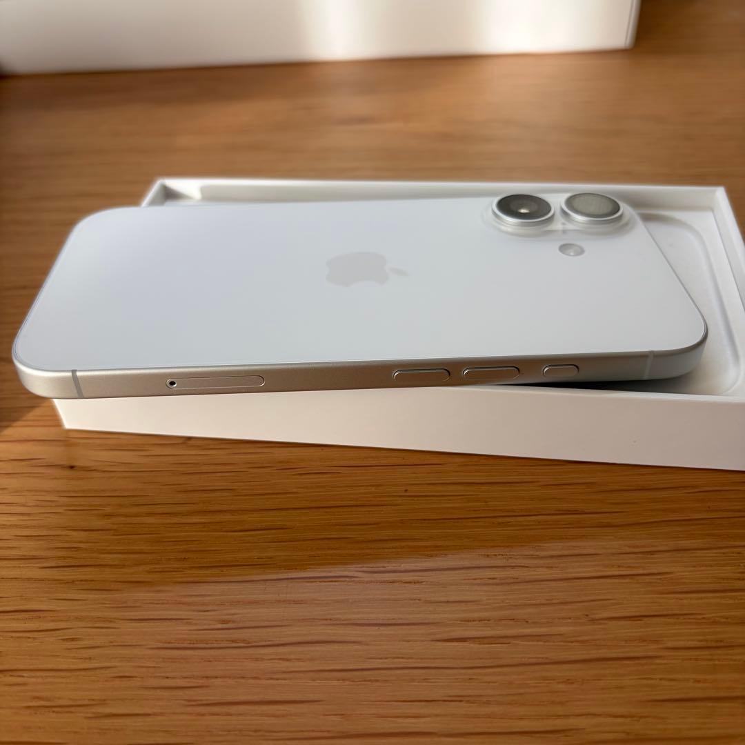 【美品・動作良好】iPhone16 128GB ホワイト SIMフリー