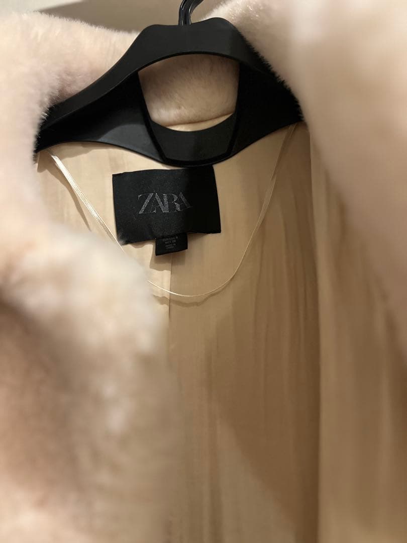 Zara フェイクファーベルトコート