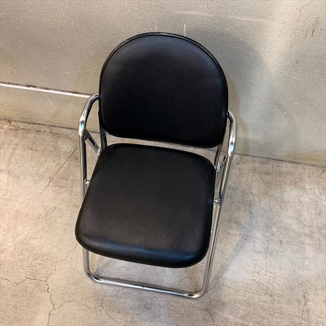 コクヨのフォールディングチェア②