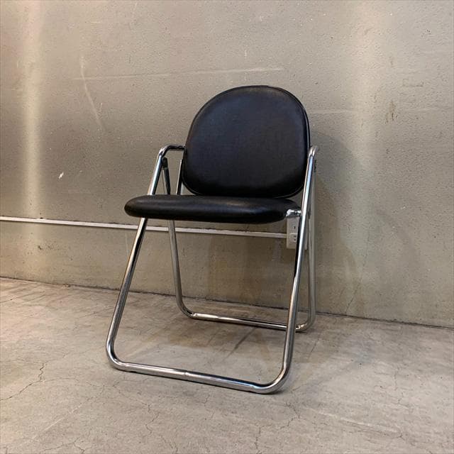 コクヨのフォールディングチェア②