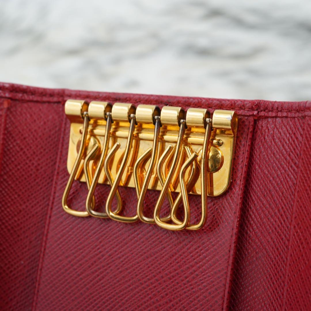 極美品　箱付き　PRADA プラダ　キーケース　サフィアーノレザー　レッド系