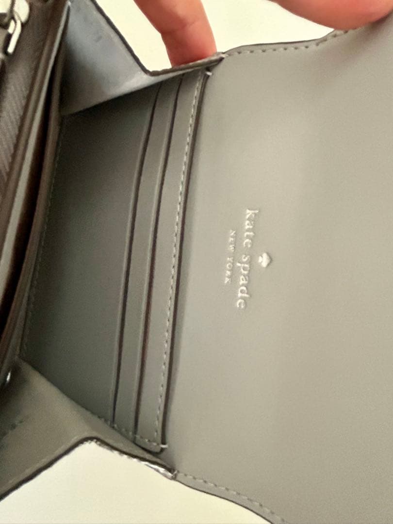 新品・未使用『ケイトスペード 2つ折り財布』