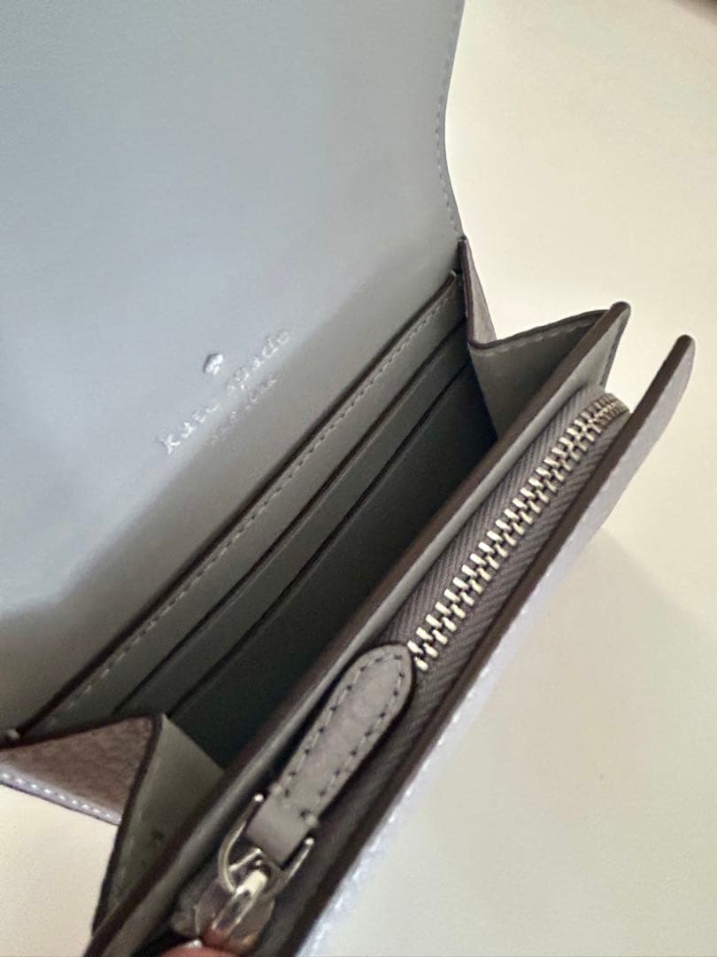 新品・未使用『ケイトスペード 2つ折り財布』