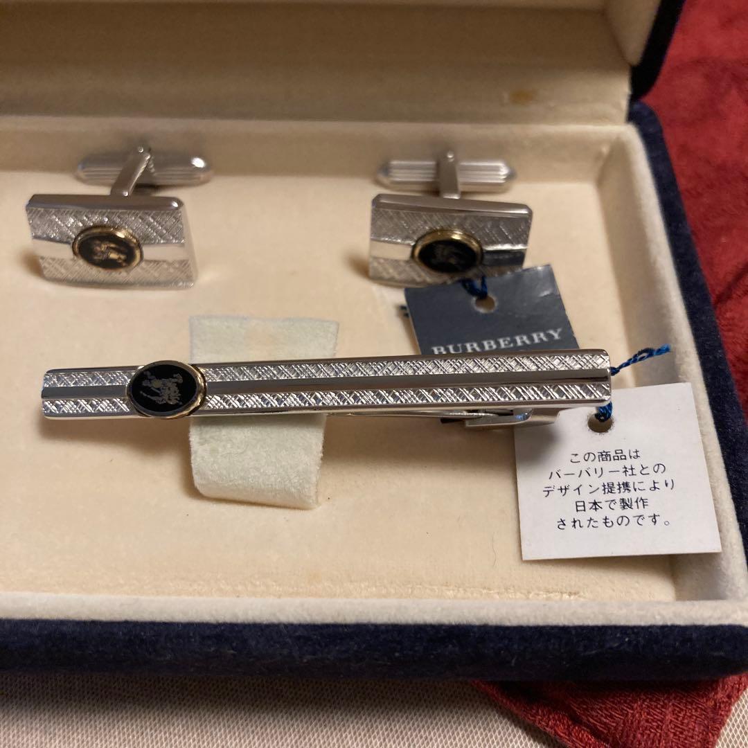 BURBERRY ネクタイピン・カフスセット　シルバー
