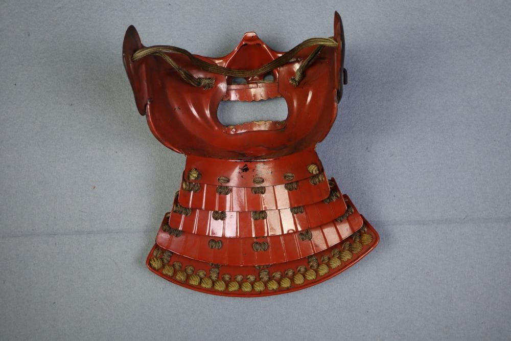 BLACK　赤備当世具足　丸武工房（光忍）制作甲冑　等身大