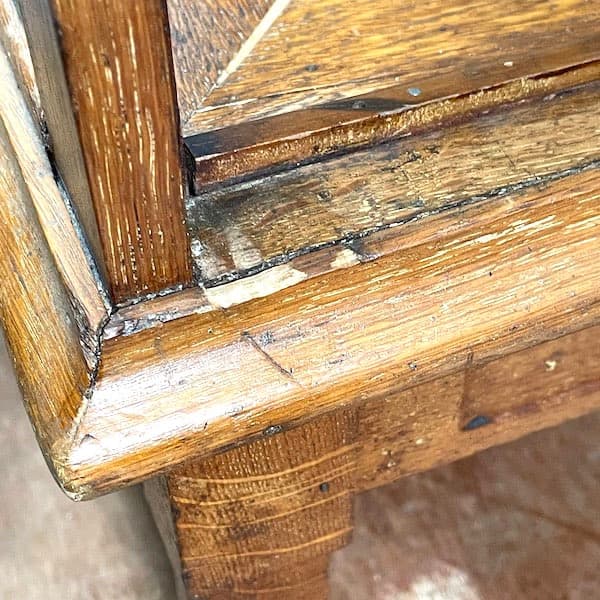 関西限定　送料別　イギリスビンテージ　木製ガラスキャビネット ライト付き　飾り棚