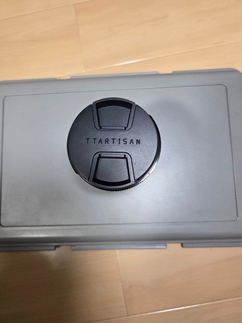 TTArtisan 75mm f/2 レンズ