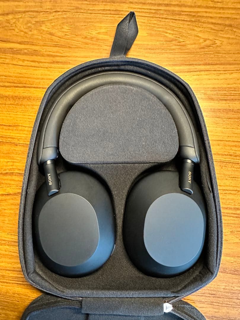 ソニー WH-1000XM5 （ブラック）・ノイズキャンセリングヘッドホン