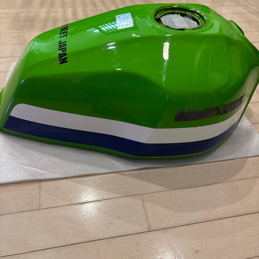 KAWASAKI ZRX400 ガソリンタンク
