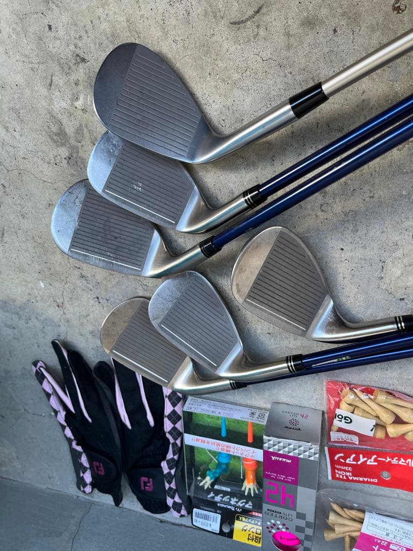 レディース！超豪華XXIO 9＆10代目女性用ゴルフセット+キャデバッグ+オマケ