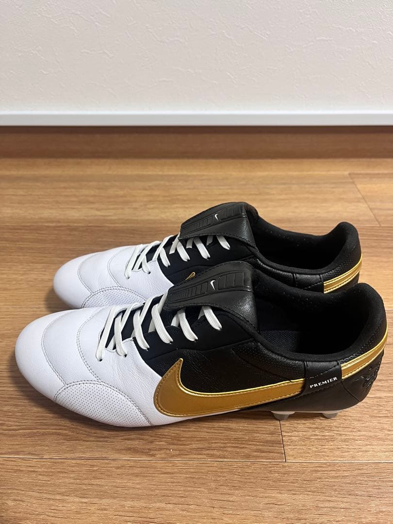 NIKE プレミア3FG 27.5cm