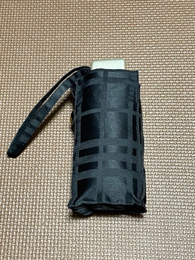 【未使用】バーバリー　ブラック チェック柄 折りたたみ傘