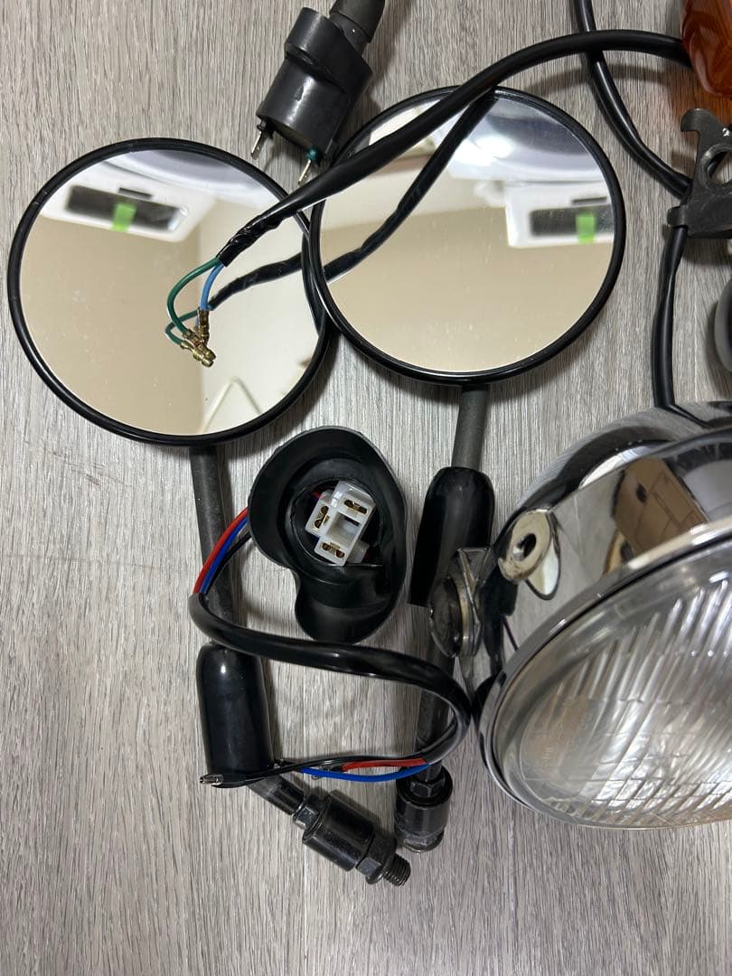 ホンダ　ＦＴＲ２２３　純正マフラー ミラー、ウインカー