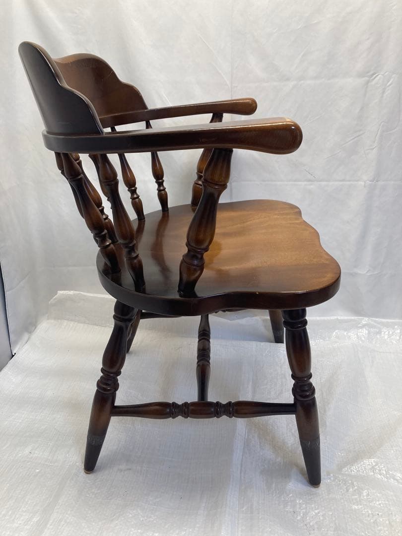 ①飛騨産業　キツツキマーク　椅子　ダイニングチェア