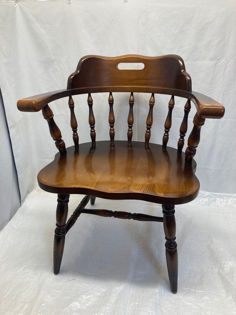 ①飛騨産業　キツツキマーク　椅子　ダイニングチェア