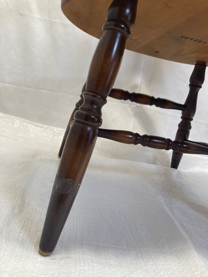 ①飛騨産業　キツツキマーク　椅子　ダイニングチェア