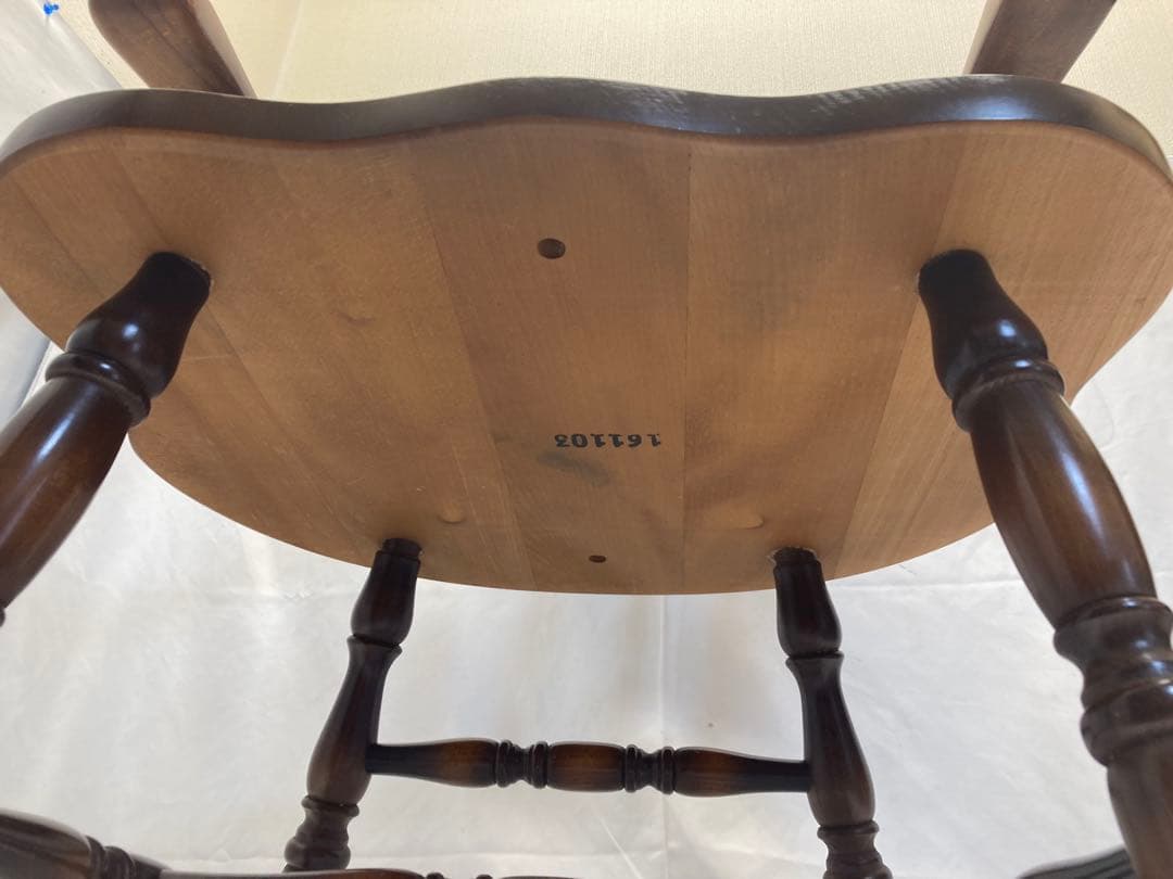 ①飛騨産業　キツツキマーク　椅子　ダイニングチェア