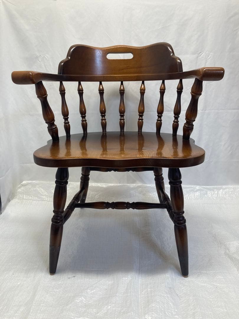 ①飛騨産業　キツツキマーク　椅子　ダイニングチェア